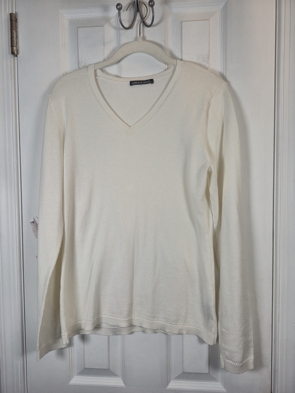 ​Caroline Grace Ivory Cotton Cashmere V-Neck Pointelle Trim Sweater M